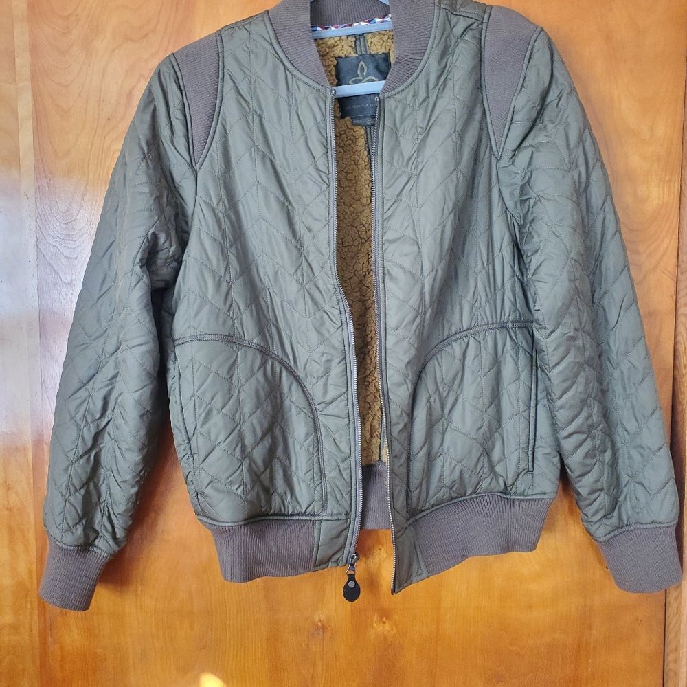 Prana quilted bomber jacket olive green sherpa lined size M